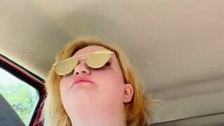  Rapid Display While Driving - POV tits